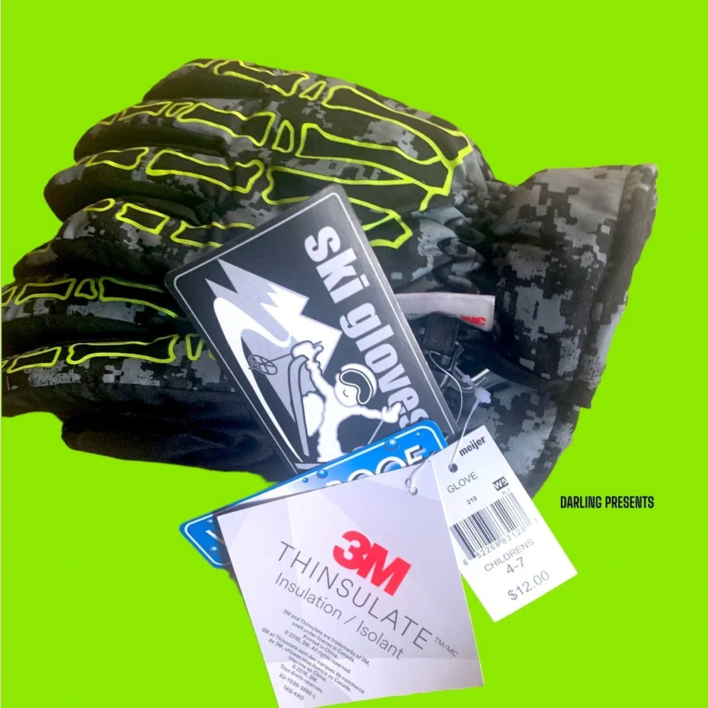 3M Thinsulate Waterproof Skelton Gloves Kids Color Black & Yellow Size 4-7
